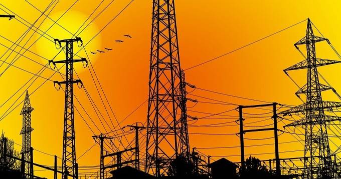 ہوشیار ، خبردار بجلی کی قیمتوں میں اضافے کا امکان 