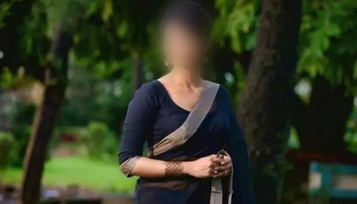 Indian Actress,Siyoni,BJP,Indian Actress Arrest