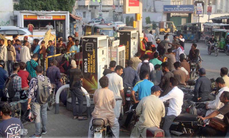  پیٹرولیم ڈیلرز نے حکومتی مذاکرات کا دعویٰ مسترد کر دیا، ہڑتال جاری رکھنے کا اعلان