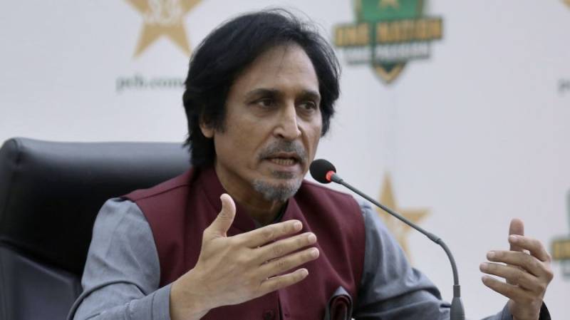 شائقین کرکٹ سٹیڈیم میں میچ دیکھنا چاہتے ہیں تو جلد ویکسین لگوالیں: رمیز راجہ