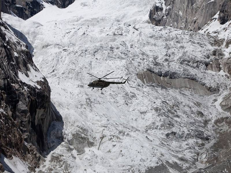 پاک آرمی ایوی ایشن کا ہیلی کاپٹر گرکر تباہ ، 2 فوجی آفیسر شہید ، آئی ایس پی آر 