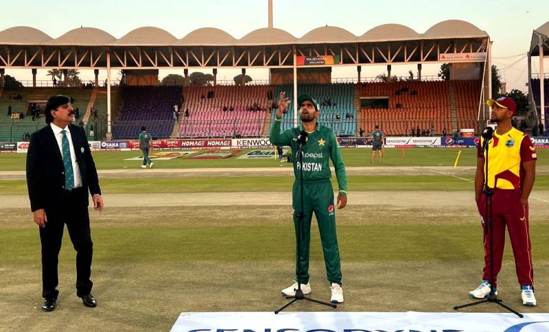 دوسرا ٹی 20: پاکستان کا ٹاس جیت کر بیٹنگ کا فیصلہ