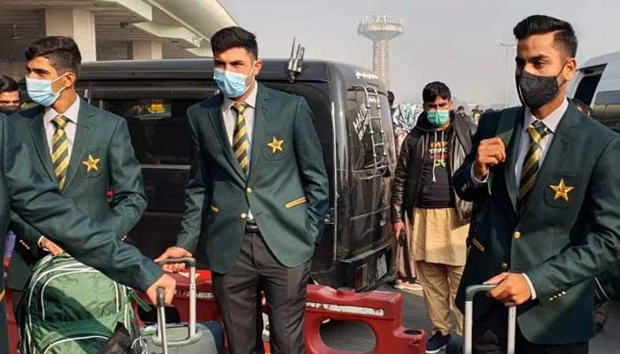 قومی انڈر 19 کرکٹ سکواڈ ایشیاءکپ میں شرکت کیلئے دبئی روانہ 