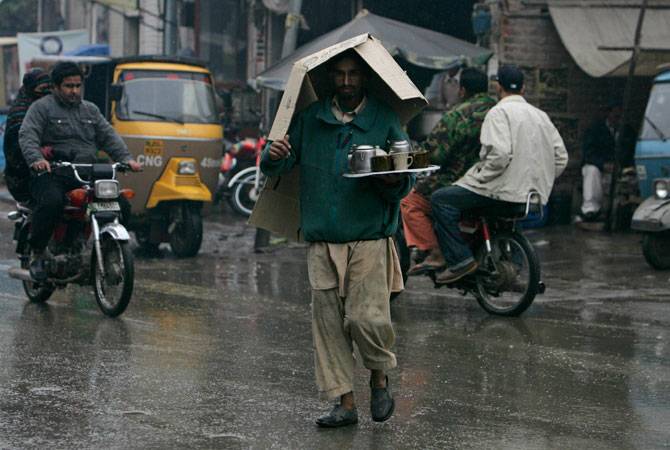 پنجاب میں موسم سرما کی پہلی بارش سے دھند اور سموگ میں کمی