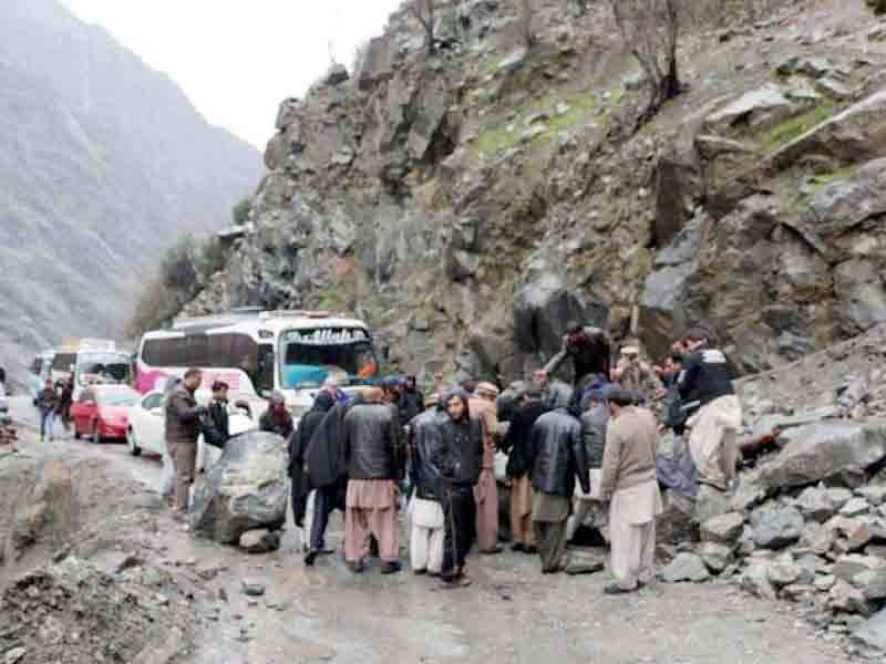  لینڈ سلائیڈنگ کے باعث گلگت اور راولپنڈی کے درمیان زمینی رابطہ منقطع