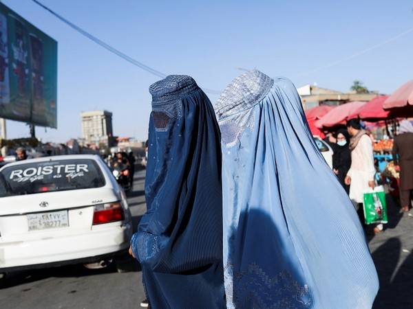 افغانستان: خواتین پر مزید پابندیاں لگادی گئیں