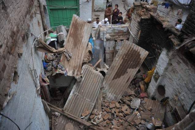 پشاور: مکان کی چھت گرنے سے 5 افراد جاں بحق، 2 زخمی