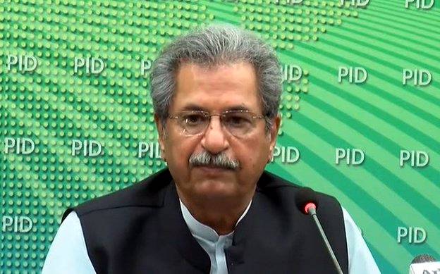 شفقت محمود کورونا وائرس کا شکار ہو گئے