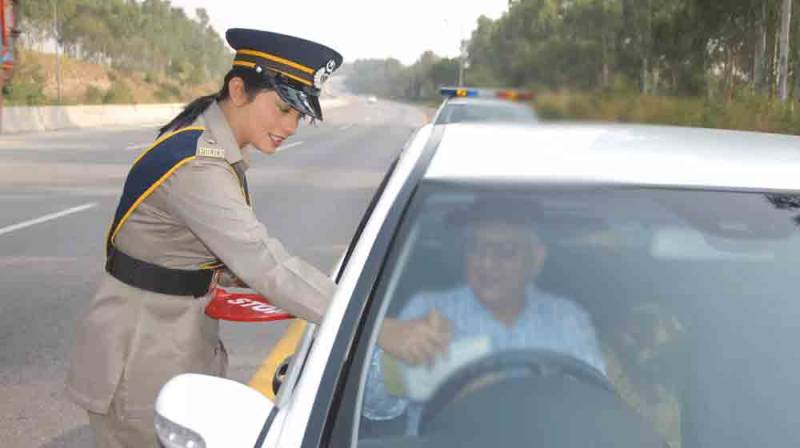 شہریوں کیلئے بُری خبر، موٹروے پولیس نے ٹریفک کی خلاف ورزیوں پر جرمانے میں بڑا اضافہ کر دیا