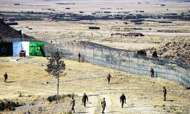 افغانستان سے دہشت گردوں کی فائرنگ ،5 سیکورٹی اہلکار شہید 