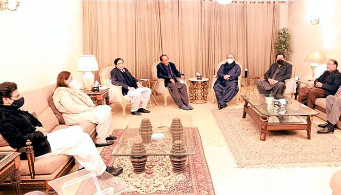سابق صدر آصف زرداری کی چودھری شجاعت حسین اور قائم مقام گورنر پنجاب چودھری پرویزالٰہی سے ملاقات
