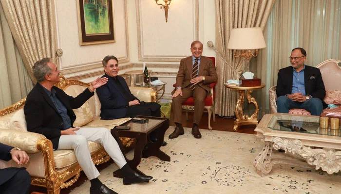شہباز شریف کی ایم کیو ایم وفد سے ملاقات ،تحریک عدم اعتماد کیلئے حمایت کا مطالبہ کر دیا 