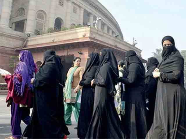  بھارت کی بڑی عدالت بھی باحجاب طالبات کوانصاف فراہم کرنے میں ناکام