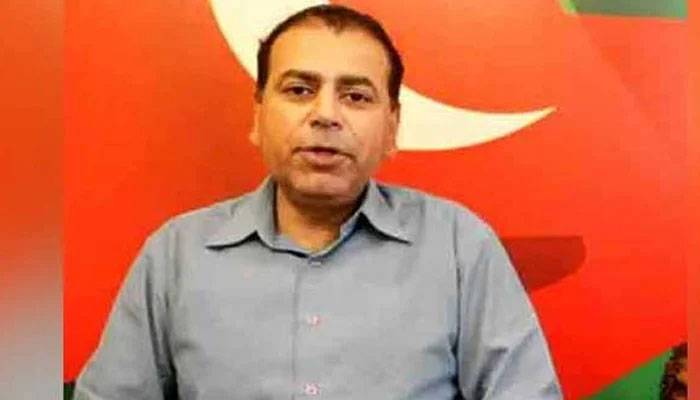 پی ٹی آئی کے سابق سیکرٹری اطلاعات احمد جواد نے مسلم لیگ ن میں شمولیت اختیار کر لی 