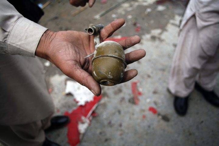 پشاور میں تھانے پر دستی بم حملہ، تین اہلکار زخمی