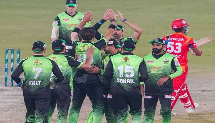 اسلام آباد یونائیٹڈ کو شکست ، لاہور قلندرز فائنل میں پہنچ گئے 