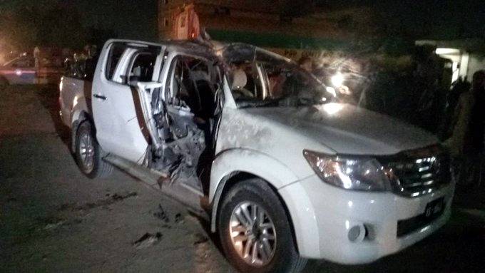بلوچستان کے شہر حب میں گاڑی میں دھماکہ، بی اے پی کے ضلعی عہدیدار سمیت 3 افراد زخمی
