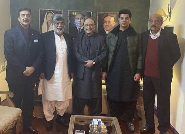 آصف زرداری پی ٹی آئی کی ایک اور وکٹ گرانے کیلئے تیار 