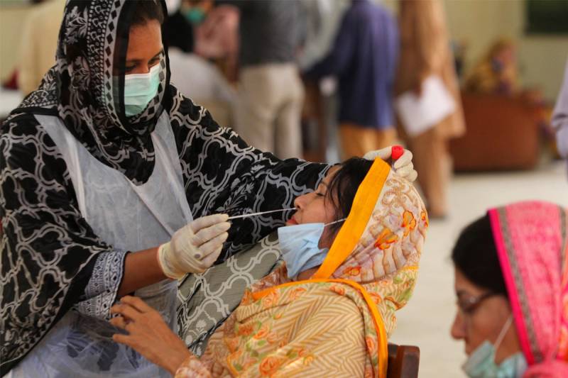 کورونا کے وار تھم گئے، مثبت کیسز کی شرح دو فیصد سے نیچے آگئی