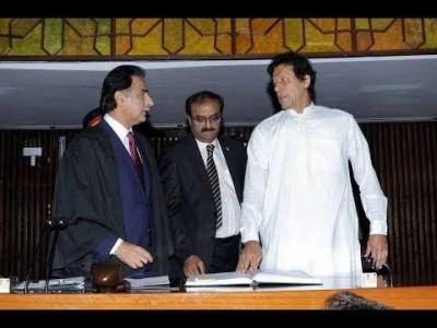  ایاز صادق کیس میں وزیراعظم کو نوٹس جاری