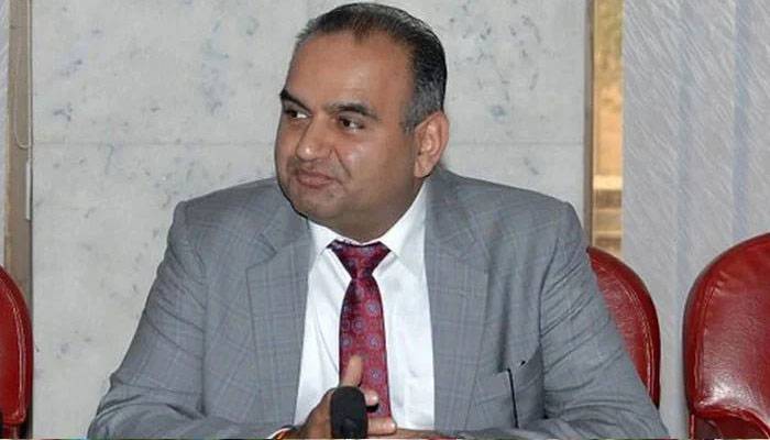 3 وفاقی وزرا بھی پی ٹی آئی کو چھوڑ گئے ،رمیش کمار کا دعویٰ