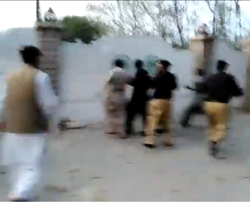 سندھ ہاؤس پر حملہ، شیخ رشید کے حکم پر 2 پی ٹی آئی ایم این اے اور 12 کارکن گرفتار 