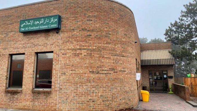 کینیڈا کی مسجد میں کلہاڑی سے لیس شخص کا حملہ، متعدد افراد زخمی