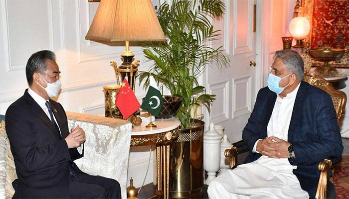 چینی وزیر خارجہ کی آرمی چیف جنرل قمر جاوید باجوہ سے اہم ملاقات 