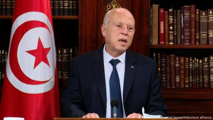 تیونس کے صدر نے پارلیمان کو تحلیل کر دیا