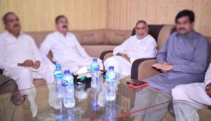 نئے وزیراعلیٰ پنجاب کےانتخاب سے پہلے پی ٹی آئی کو بڑا دھچکا