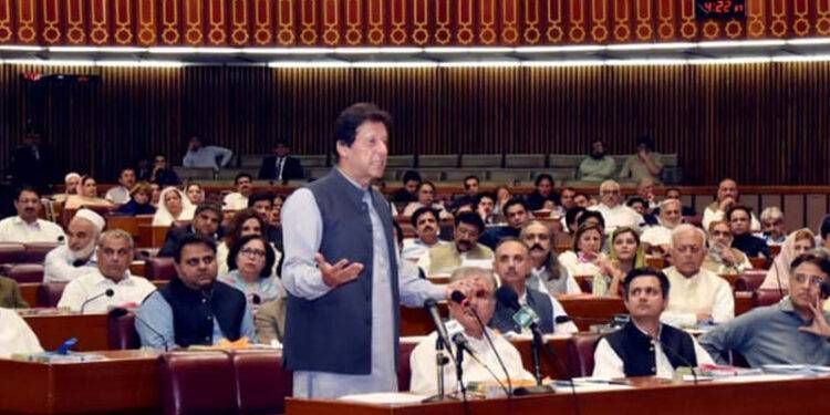 تحریک انصاف کا قومی اسمبلی سے مستعفی ہونے کا اعلان 