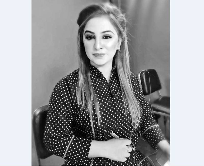  فیر کیندے نیں عوام گالاں کڈدی اے