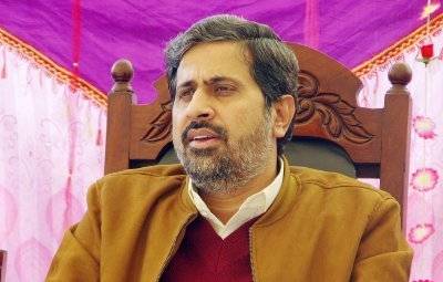 ’آپ جچتے ہی پی ٹی آئی میں ہیں‘ فیاض الحسن چوہان کی علیم خان کو منانے کی کوشش