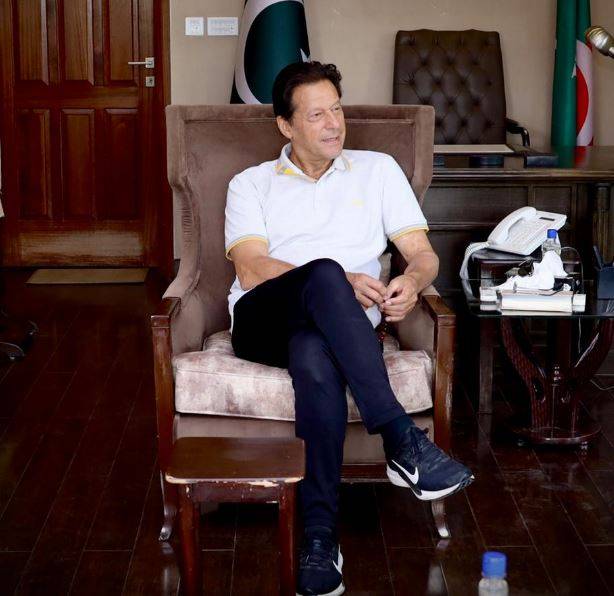 عمران خان نے سمندر پار مقیم پی ٹی آئی کے کارکنوں سے چندہ مانگ لیا 
