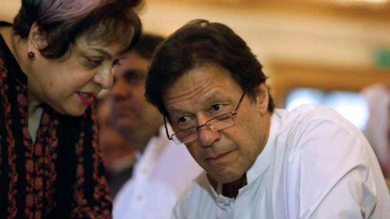 عمران خان نے فوج سے مدد طلب نہیں کی، فوج نے 3 تجاویز دی تھیں: شیریں مزاری کا دعویٰ