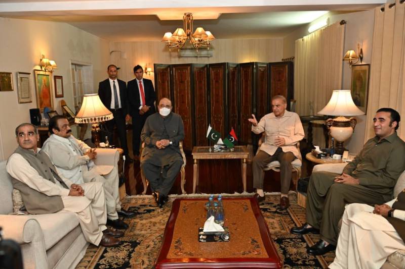حکومت کے پہلے ہفتے ہی پی پی اور ن لیگ میں اختلافات کھل کر سامنے آگئے 