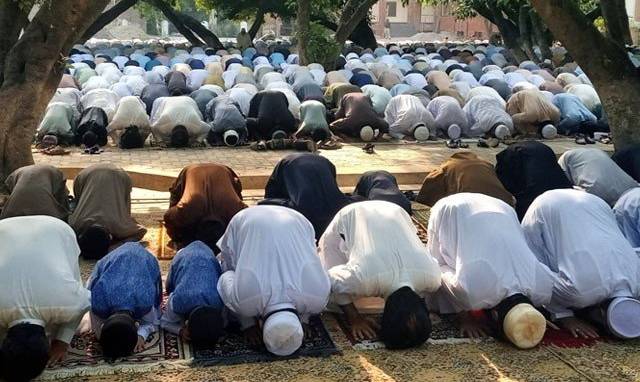 پشاور سمیت خیبرپختونخواہ میں عیدالفطر آج منائی جا رہی ہے