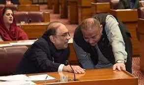 عمران خان کا آصف زرداری کیخلاف بیان، وفاقی وزیر قادر پٹیل کا ردِ عمل آگیا