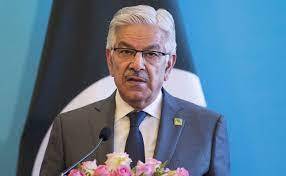  ممکن ہے نئے آرمی چیف کی تعیناتی سے قبل ہی الیکشن کروا دیں: وزیر دفاع 