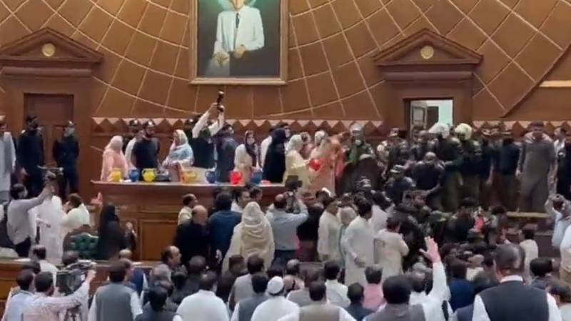 پنجاب اسمبلی ہنگامہ آرائی کیس: 12 ایم پی ایز کی عبوری ضمانتوں میں  25 مئی تک توسیع