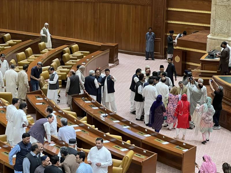 پرویز الٰہی کی سیاسی چال، اپنے خلاف تحریک عدم اعتماد ناکام کروادی