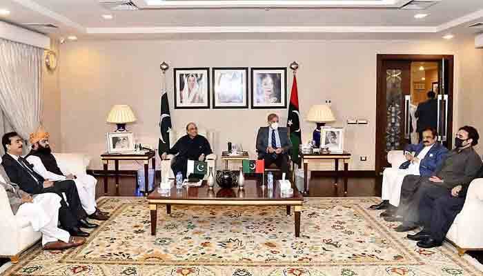 شہباز ،زرداری اور اتحادیوں کی اہم ملاقات میں لانگ مارچ سے متعلق اہم فیصلہ ہو گیا 