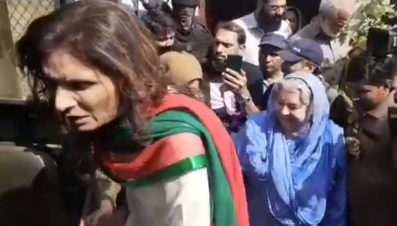 پولیس نے ڈاکٹر یاسمین راشد اور عندلیب عباس کو گرفتار کر لیا