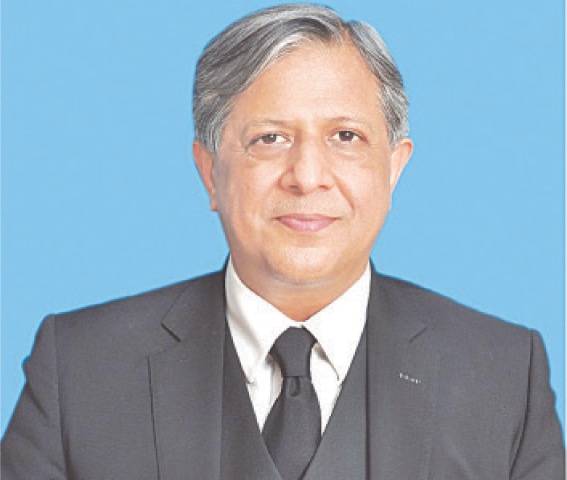 عدالت شہر میں آگ لگوا کر خود سوگئی : وزیر قانون اعظم نذیر تارڑ 