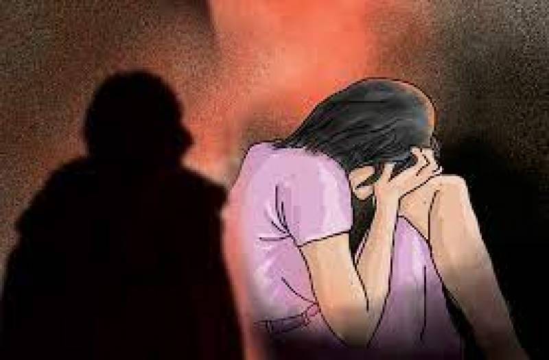 ملتان سے کراچی آنے والی زکریا ایکسپریس میں خاتون سے اجتماعی زیادتی