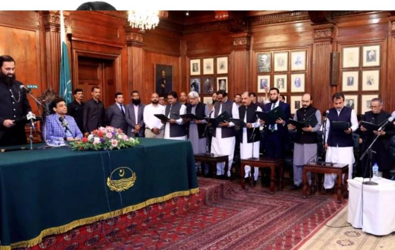پنجاب کابینہ نے حلف اٹھا لیا