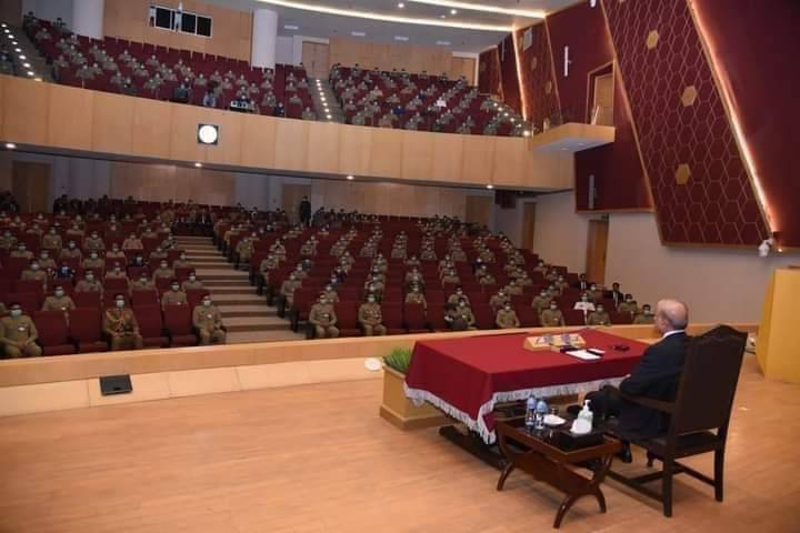 پاکستان کی سلامتی ہر صورت یقینی بنائیں گے: وزیر اعظم ، کمانڈ اینڈ سٹاف کالج کوئٹہ کا دورہ 
