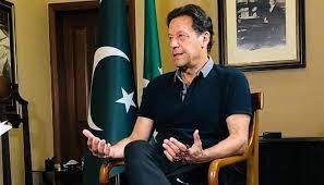 عمران خان بنی گالا پہنچ گئے ، پارٹی کور کمیٹی اجلاس کی صدارت کریں گے