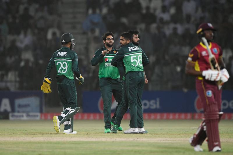 ویسٹ انڈیز کو تیسرے ون ڈے میں بھی شکست ، پاکستان کا کلین سویپ 