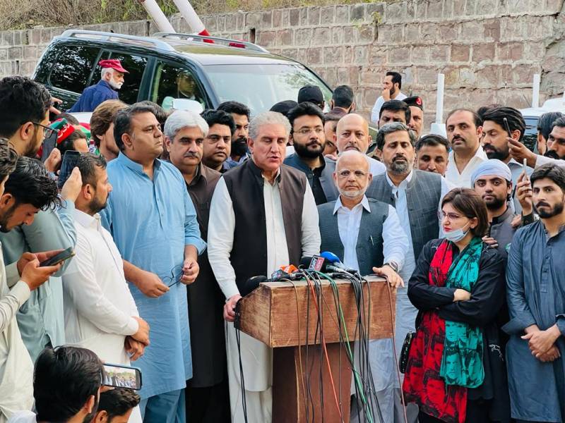 ملک کو بحران سے نکالنے کیلئے عمران خان کو دوبارہ وزیر اعظم بنانا ہوگا: شاہ محمود 